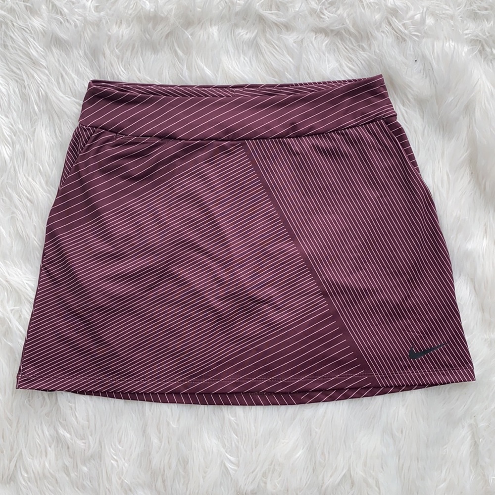 Nike | Burgundy Striped Skirt